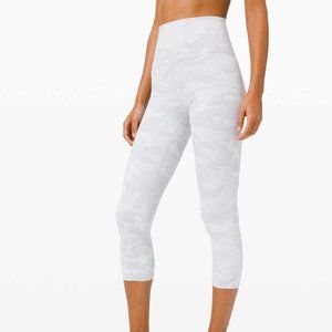 Wunder Under Crop 21" Size 10